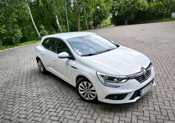 Renault Megane cena 41900 przebieg: 166000, rok produkcji 2016 z Jasło małe 46